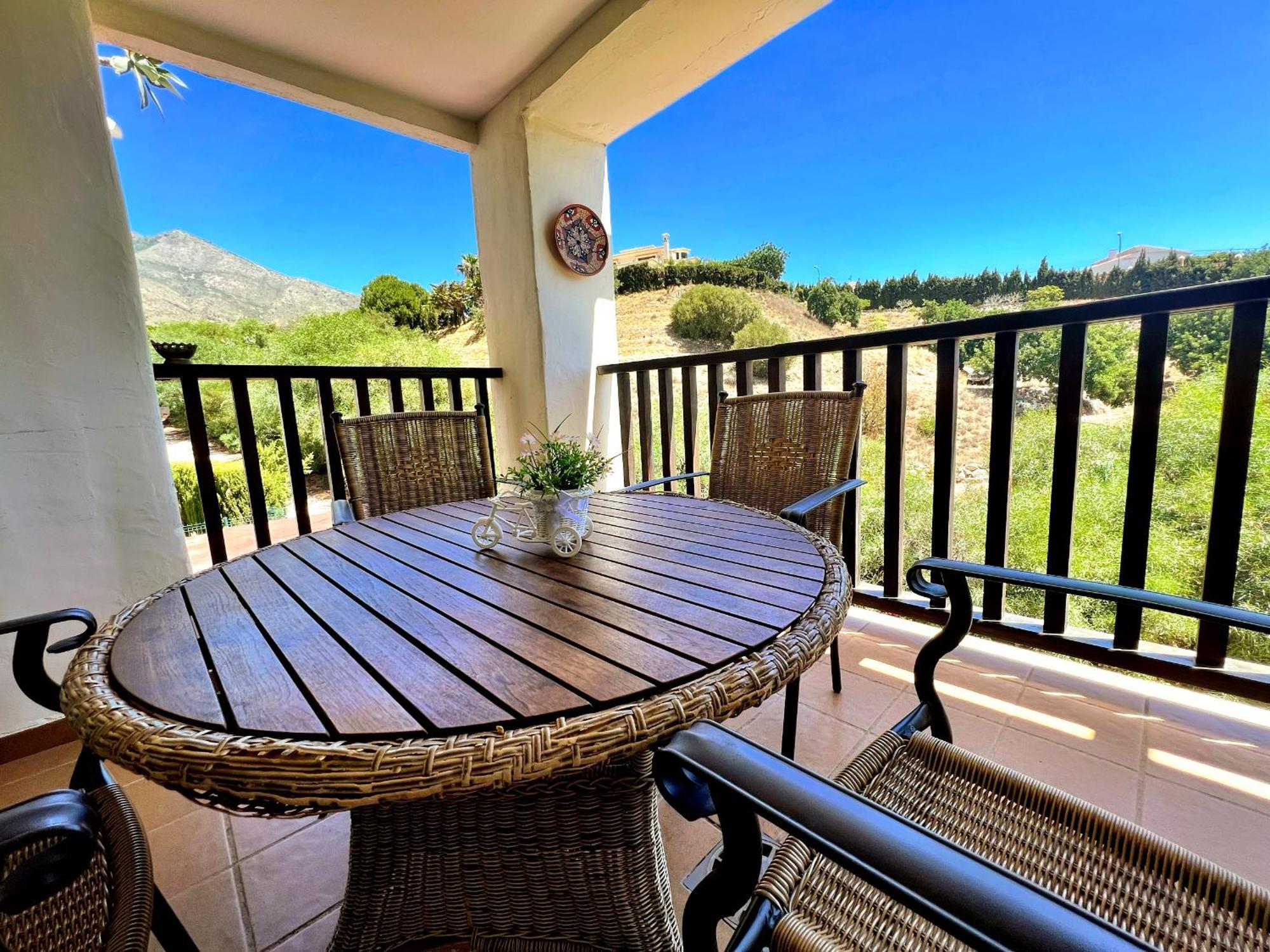 Beautiful Apartment With Pools, Playground And Paddle Tennis - Family Friendly And Near Vithas Hospital - Free Parking In Garage Беналмадена Екстериор снимка