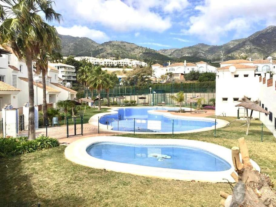 Beautiful Apartment With Pools, Playground And Paddle Tennis - Family Friendly And Near Vithas Hospital - Free Parking In Garage Беналмадена Екстериор снимка