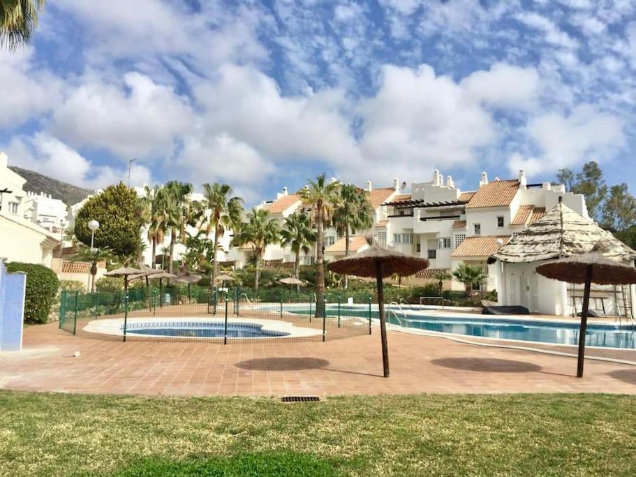 Beautiful Apartment With Pools, Playground And Paddle Tennis - Family Friendly And Near Vithas Hospital - Free Parking In Garage Беналмадена Екстериор снимка